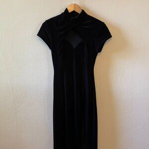 NIGHT WAY COLLECTIONS VINTAGE BLACK VELVET DRESS. Size 8